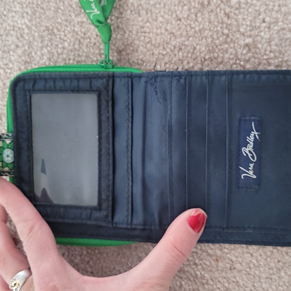 Vera Bradley bundle, shoulder bag & wallet - Picture 5 of 6